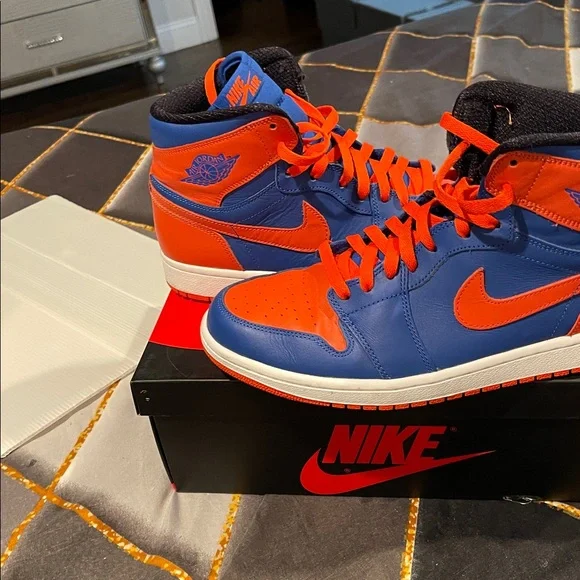 Nike High-Top Sneakers in Blue and Orange New York Knicks  Nike Air - Picture 3 of 13
